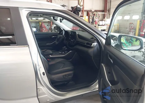 2023 Toyota Highlander Xle из США, поврежденный, VIN 5TDKDRBH7PS040152